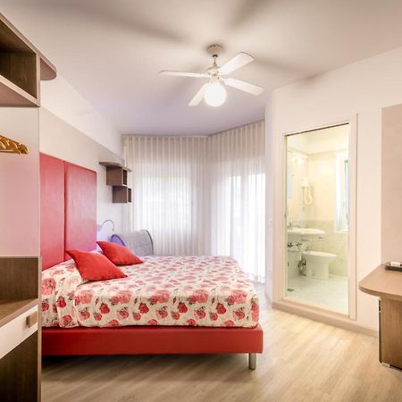 Hotel All'Orologio 3 Stelle Superior Caorle Ngoại thất bức ảnh