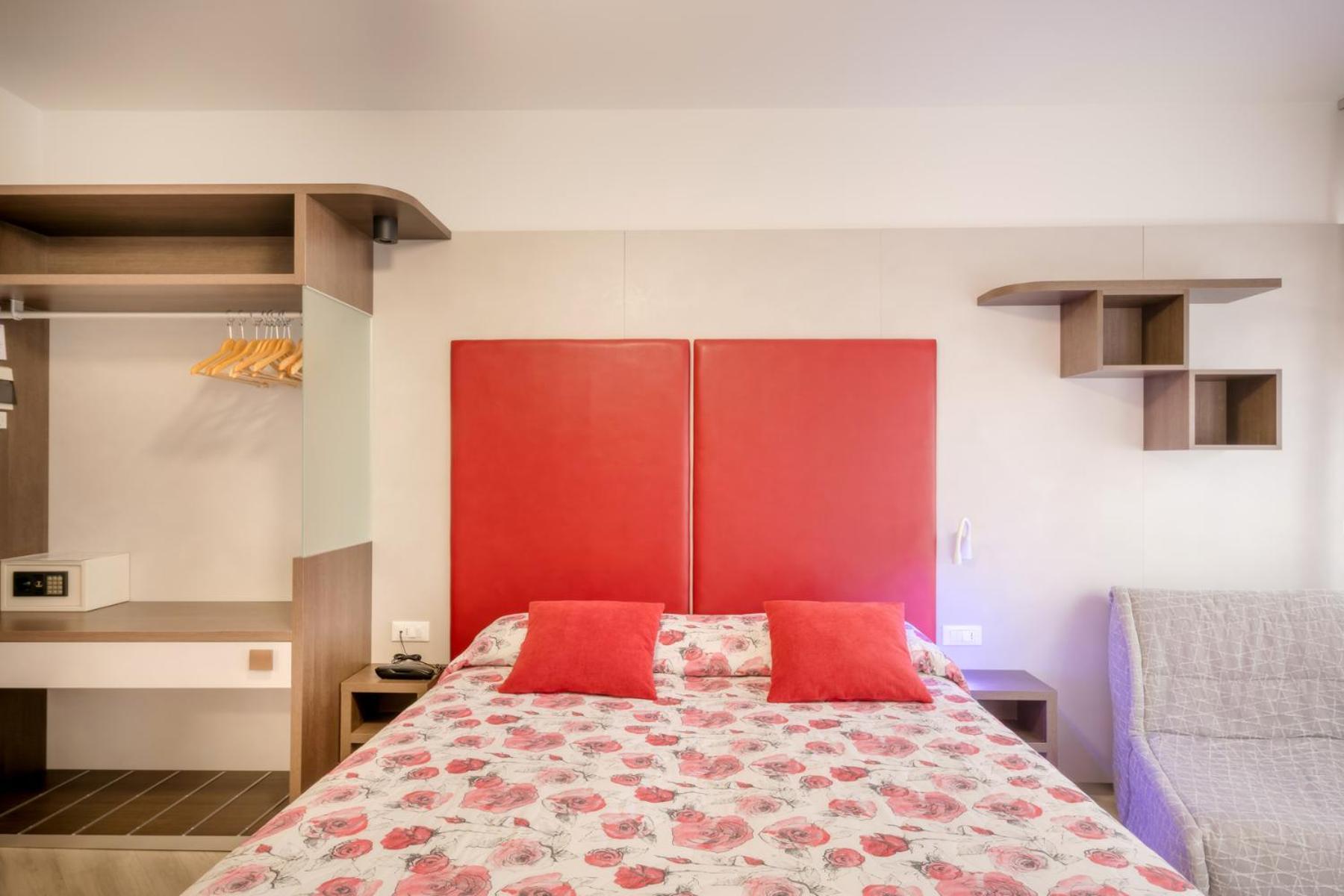 Hotel All'Orologio 3 Stelle Superior Caorle Ngoại thất bức ảnh