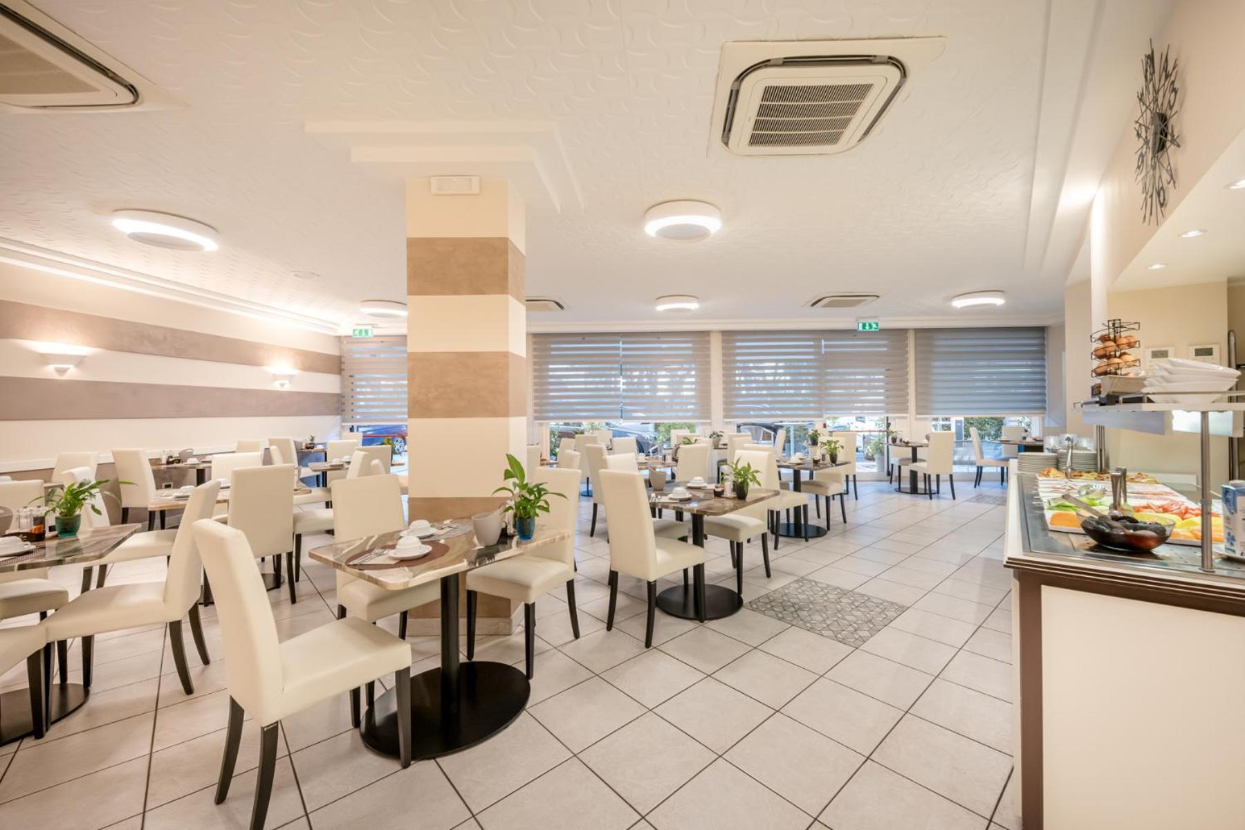 Hotel All'Orologio 3 Stelle Superior Caorle Ngoại thất bức ảnh