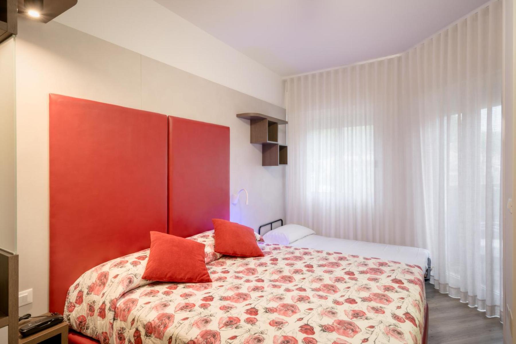 Hotel All'Orologio 3 Stelle Superior Caorle Ngoại thất bức ảnh
